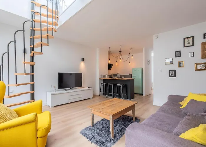 Lumineux Avec Rooftop Et Garage Privé. * Lille