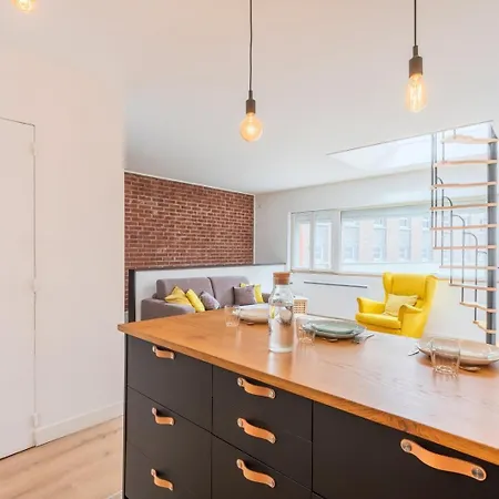 아파트 Lumineux Avec Rooftop Et Garage Prive. *